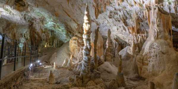 10 of the World’s Best Caves You Can Explore Safely